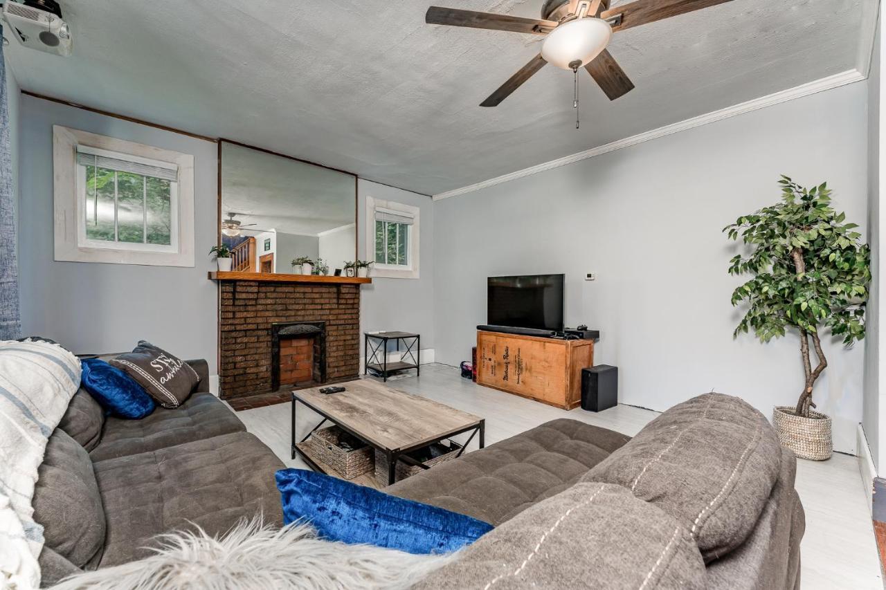 Awesome House, 5 Minutes To Dt, 2 Miles To Stadium And Ruby Memorial! Morgantown Luaran gambar
