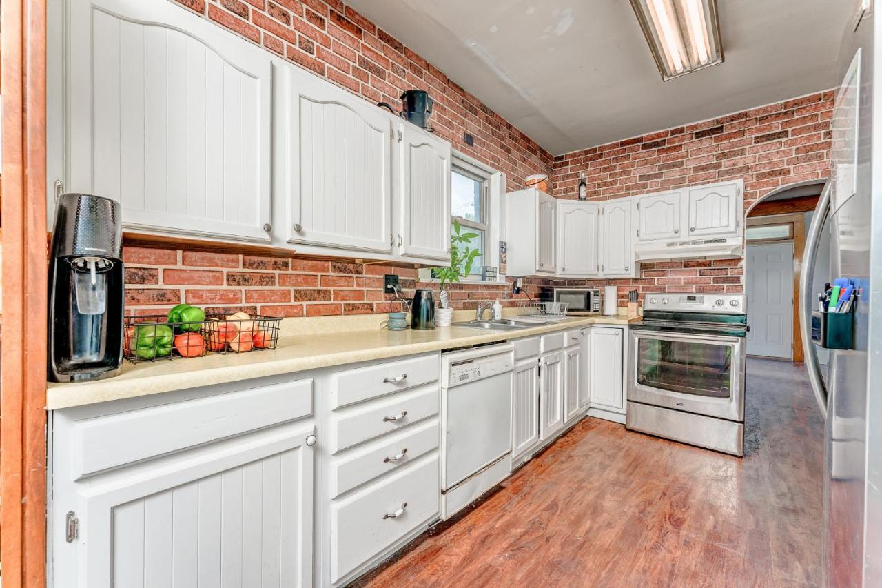 Awesome House, 5 Minutes To Dt, 2 Miles To Stadium And Ruby Memorial! Morgantown Luaran gambar