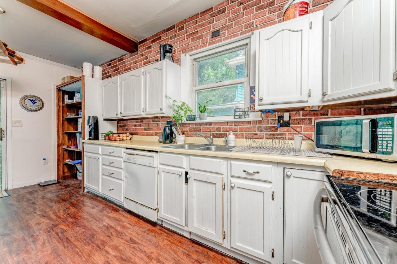 Awesome House, 5 Minutes To Dt, 2 Miles To Stadium And Ruby Memorial! Morgantown Luaran gambar