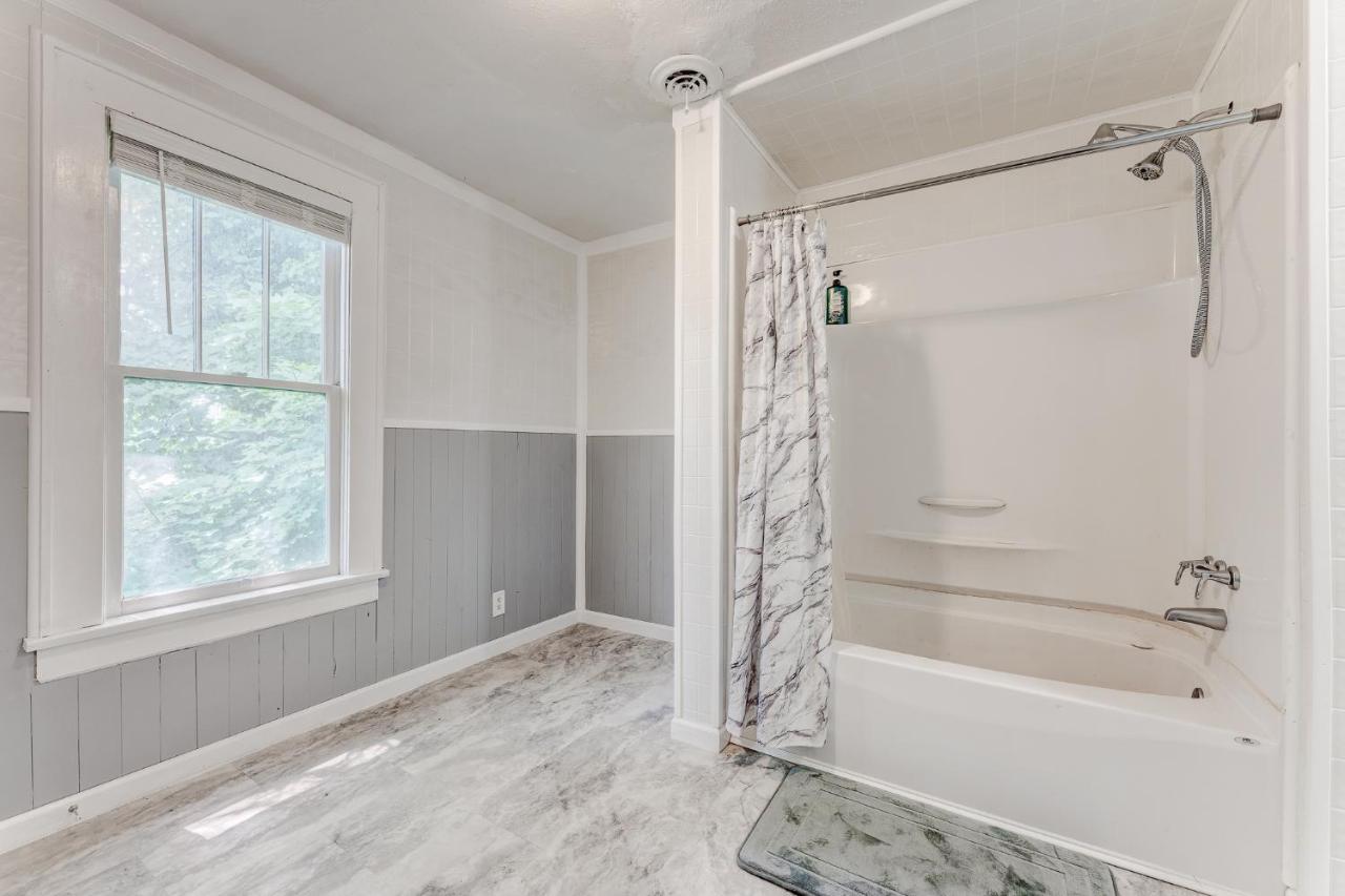 Awesome House, 5 Minutes To Dt, 2 Miles To Stadium And Ruby Memorial! Morgantown Luaran gambar